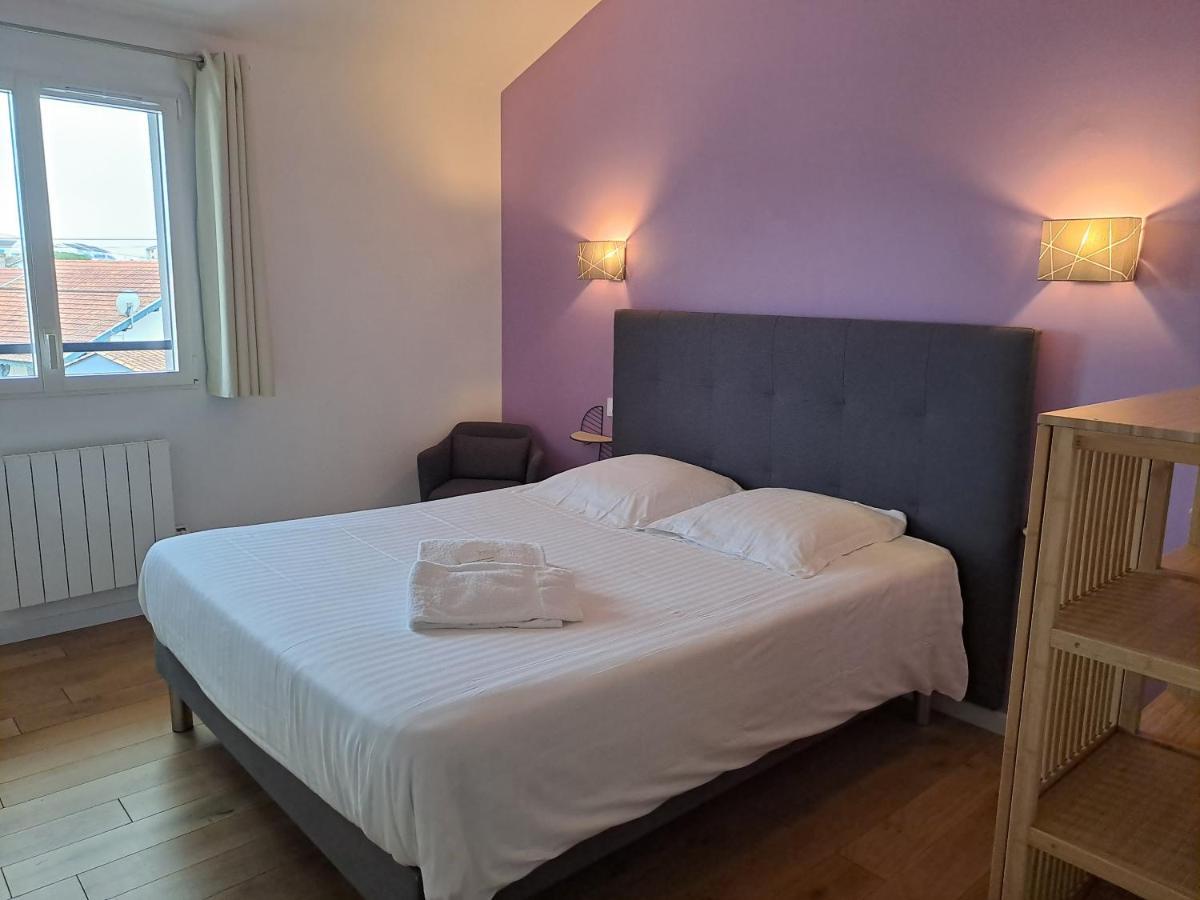 Hotel L'Auberge Canaulaise Lacanau Buitenkant foto